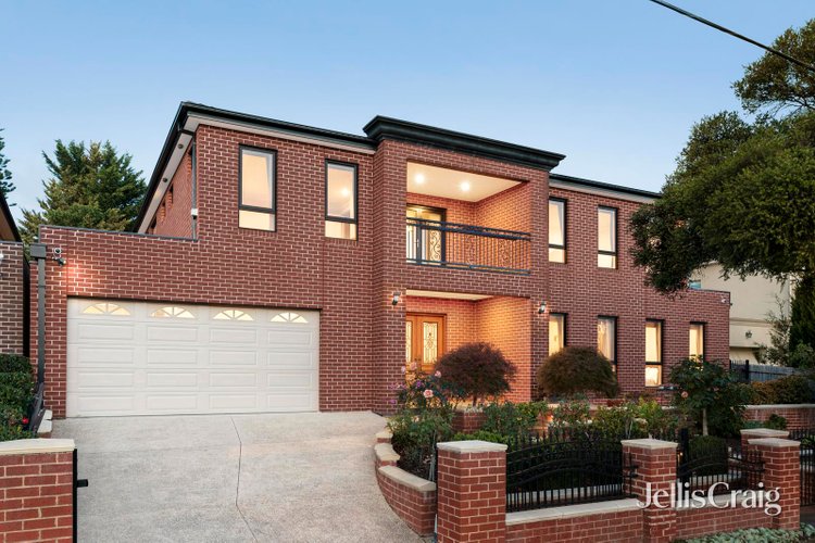 32 Dunscombe Avenue Glen Waverley 3150