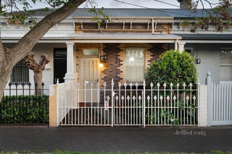 32 Finlay Street Albert Park 3206