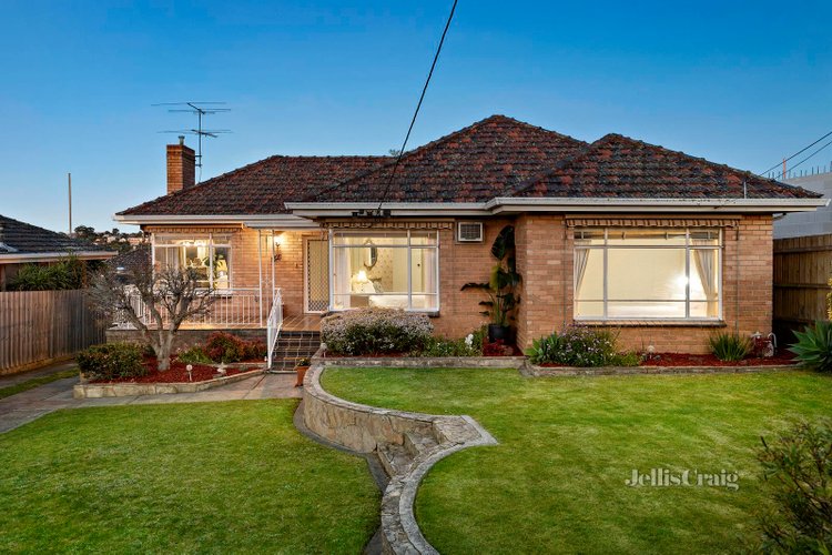 32 Glenview Road Strathmore 3041