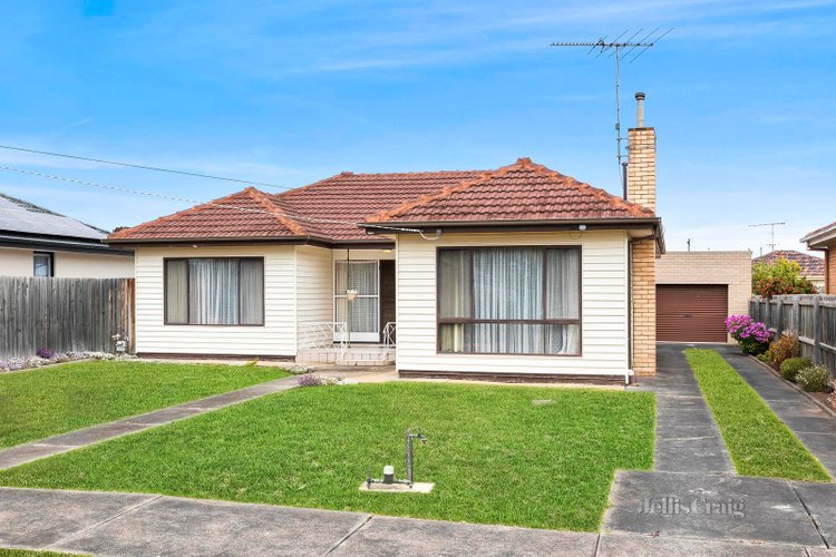 32 Glover Street Newcomb 3219