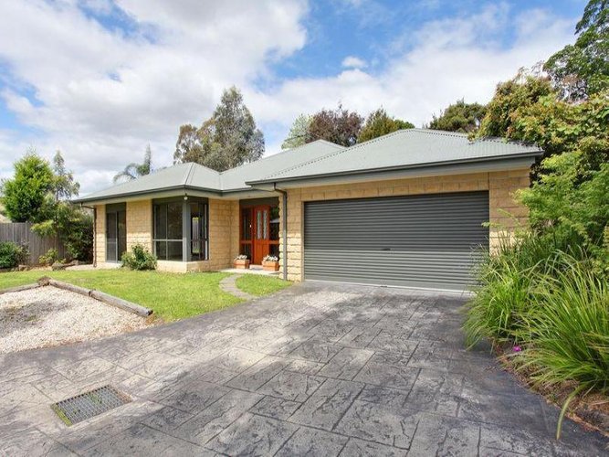 3 2 Heathwood Street Ringwood East 3135