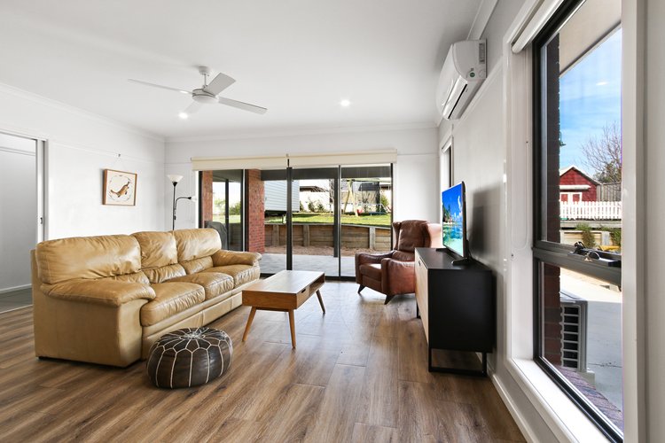 32 Lorimer Drive, Eastwood