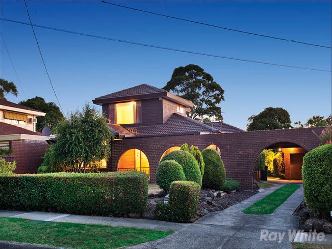 32 Maylands Crescent Glen Waverley 3150