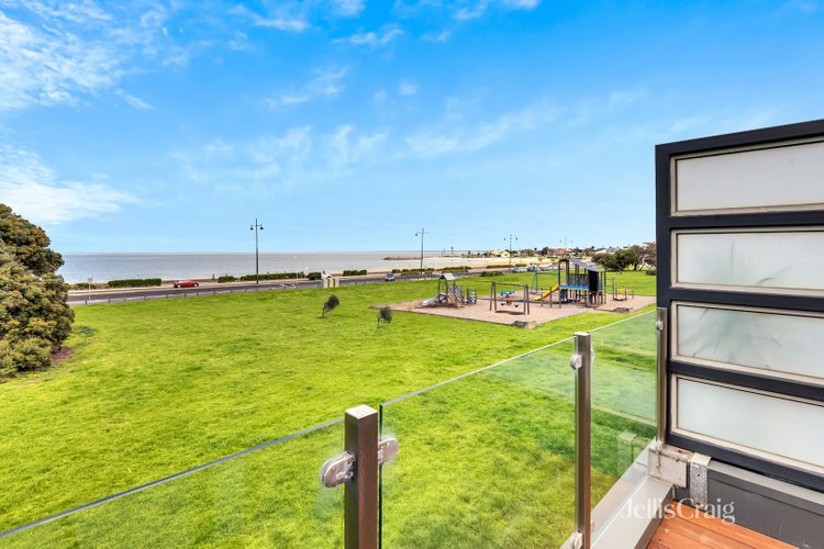 32 Mill Lane Williamstown 3016