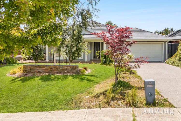 32 Mulgutherie Way Gisborne 3437