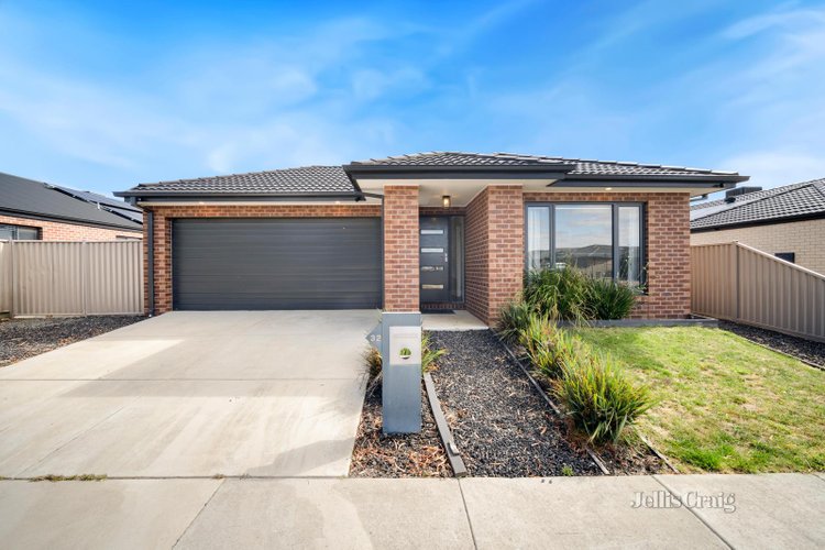 32 Parkland Drive Winter Valley 3358