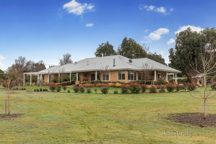 32 Victoria Street Trentham 3458