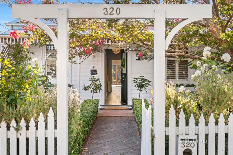 320 Raglan Street South Ballarat Central 3350