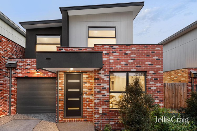 3 203 Nepean Street Greensborough 3088