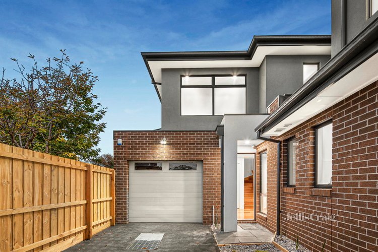 3 21 First Avenue Strathmore 3041
