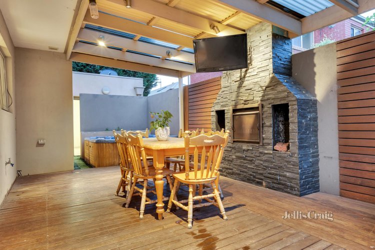 3 21 Hazel Grove Pascoe Vale 3044
