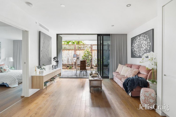 3 233 Burke Road Glen Iris 3146