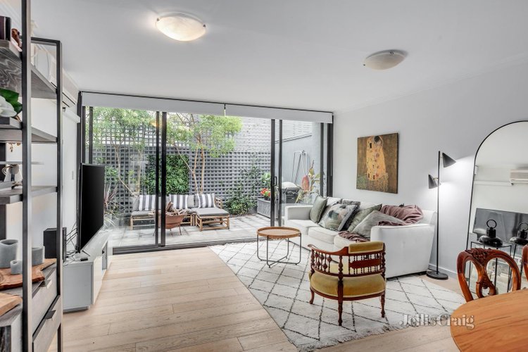 3 24 Wattle Road Hawthorn 3122