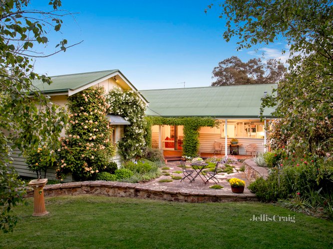 325 Hurstbridge-Arthurs Creek Road Nutfield 3099