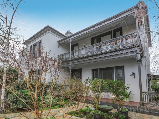 3 25 Isabella Grove Hawthorn 3122