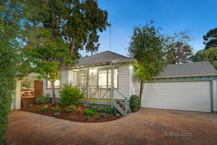 3/26 Luck Street Eltham 3095