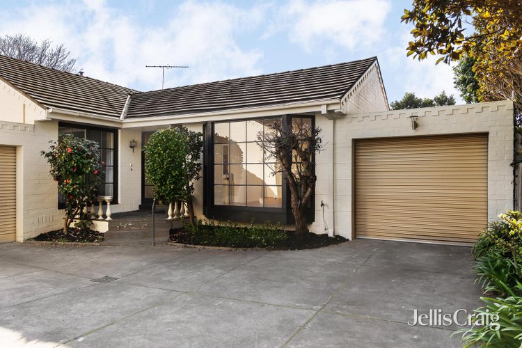 3 27 Seymour Grove Brighton 3186