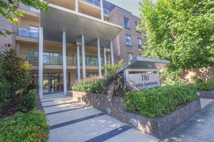 32/781 Whitehorse Road Mont Albert 3127
