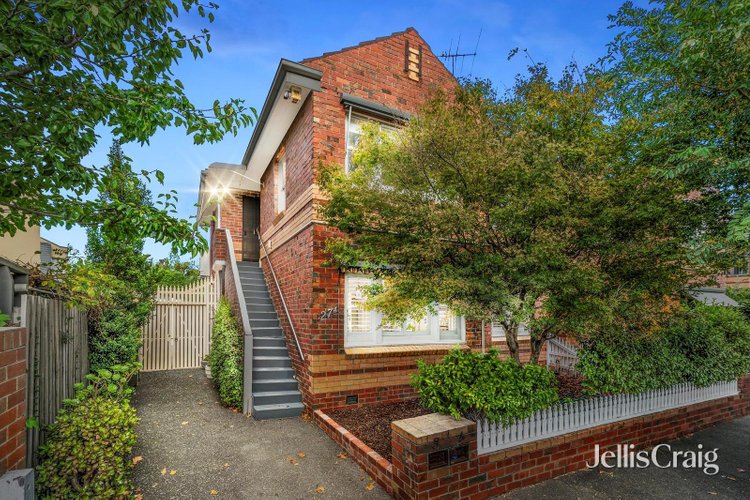 3 27a Foam Street Elwood 3184