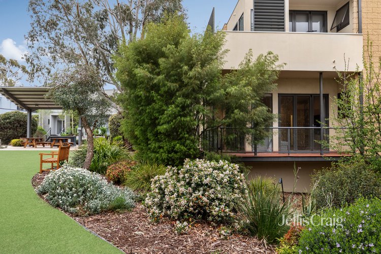 3/28 Diamond Boulevard Greensborough 3088