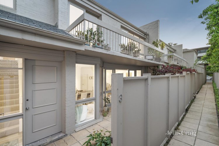 3 28 Walsh Street South Yarra 3141