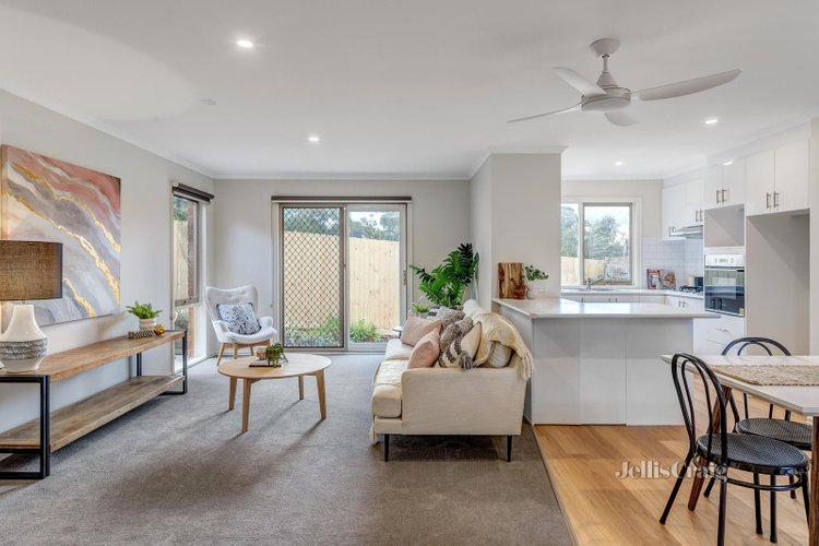 3 29 Sunnyside Crescent Wattle Glen 3096