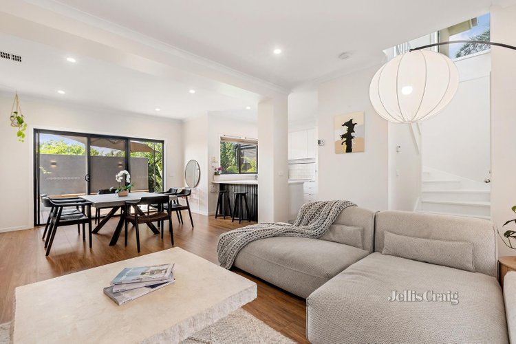 3 292 Cumberland Road Pascoe Vale 3044