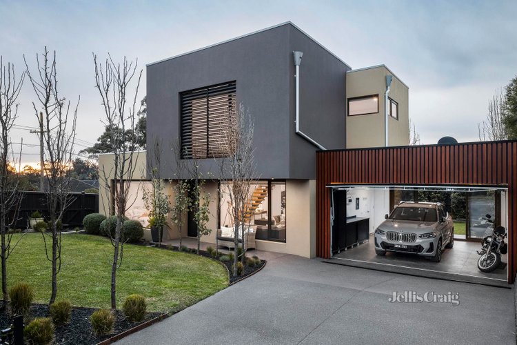 33 Airlie Road Montmorency 3094