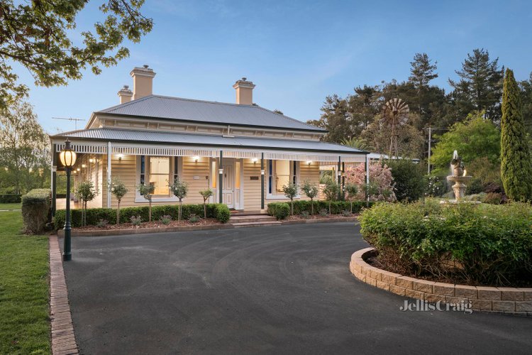 33 Belfast Road Mooroolbark 3138
