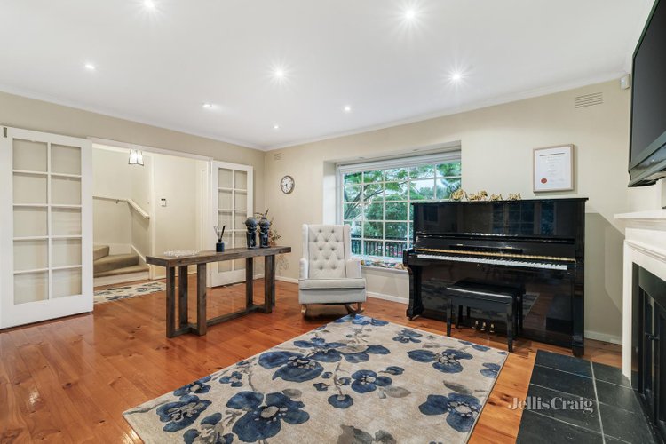 33 Boronia Grove Doncaster East 3109