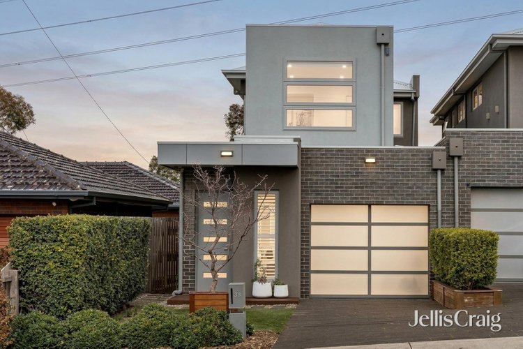 33 Emerald Street Essendon West 3040