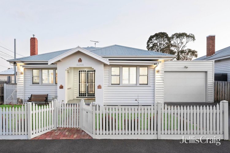 33 Hope Street Geelong West 3218