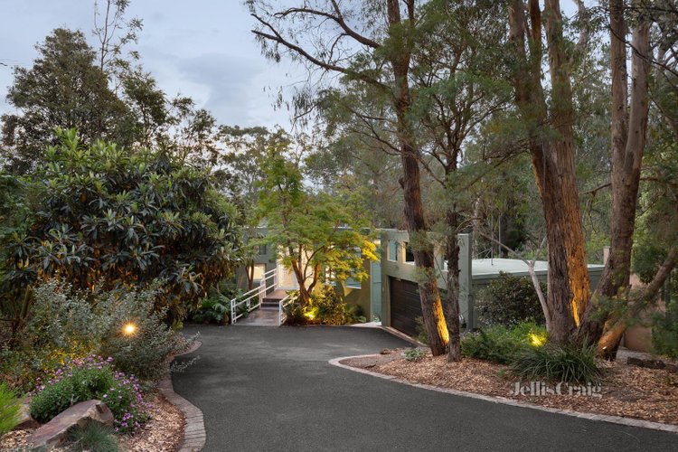 33 Hutchinson Avenue Warrandyte 3113