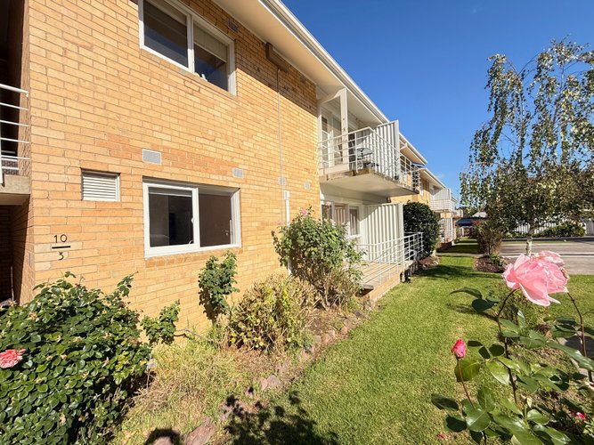 3/3 Kireep Road  Balwyn 3103