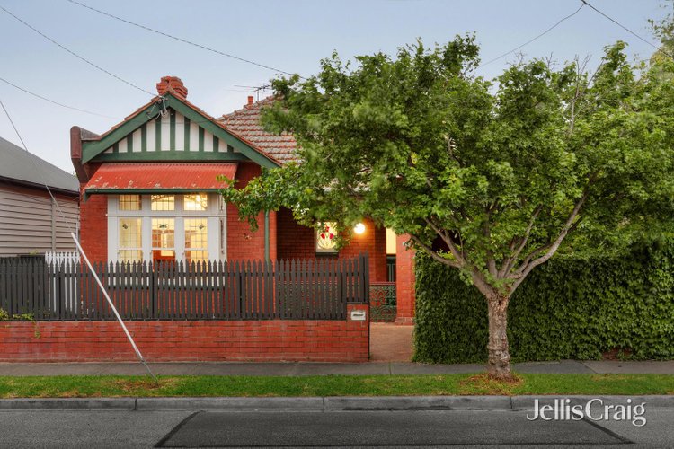 33 Lambeth Avenue Armadale 3143