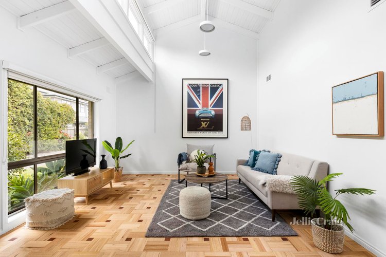 3 3 Plymouth Avenue Pascoe Vale 3044