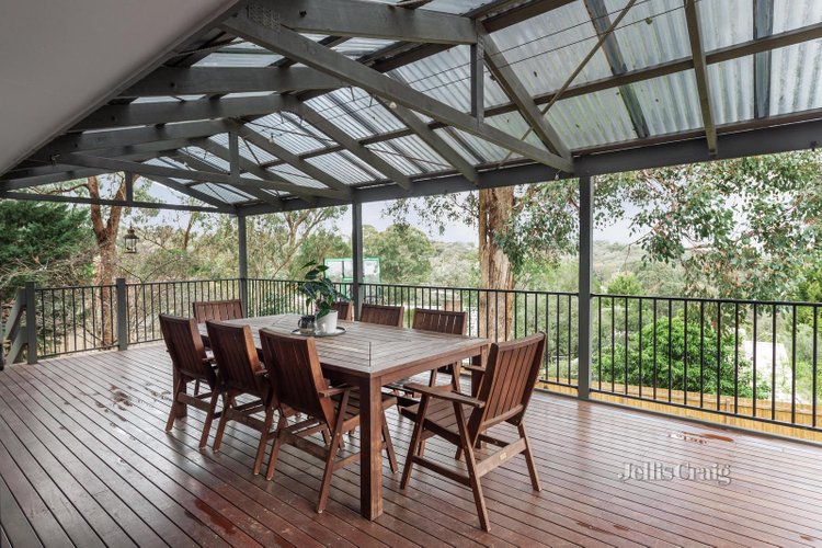 33 Snowball Road Eltham North 3095