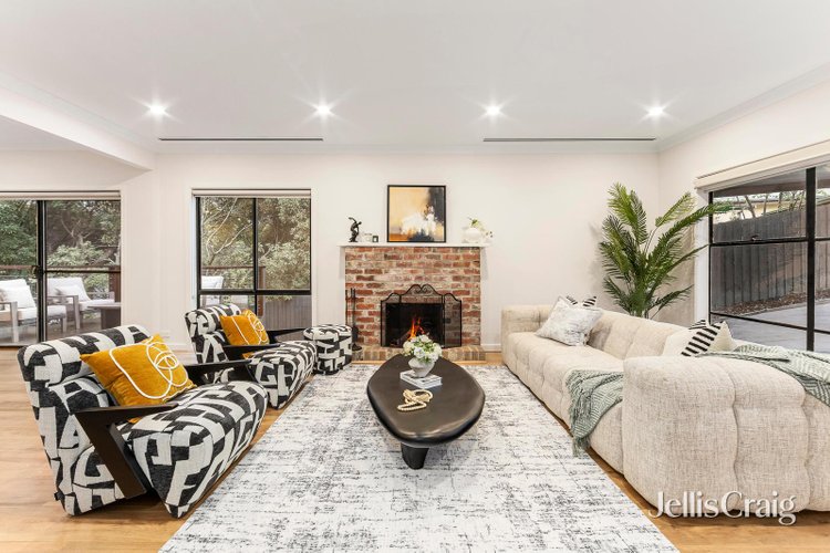 33 Velma Grove Ringwood East 3135