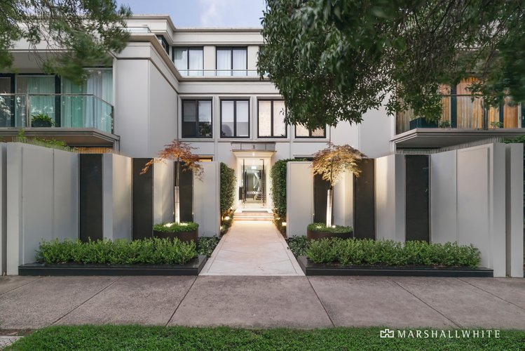 3/3 Washington Street