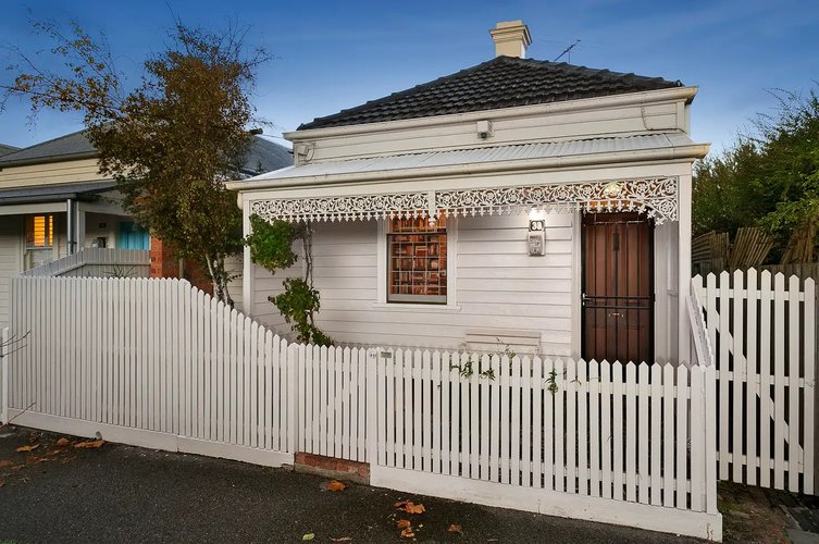 33 Withers Street  Albert Park 3206
