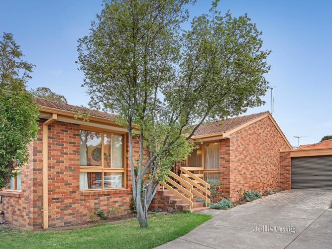 3 32 Ballamore Crescent Doncaster 3108