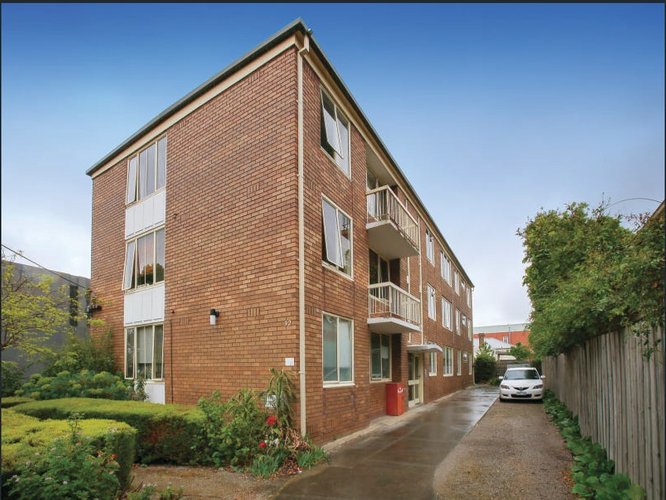 3/32 Barton Street Hawthorn 3122