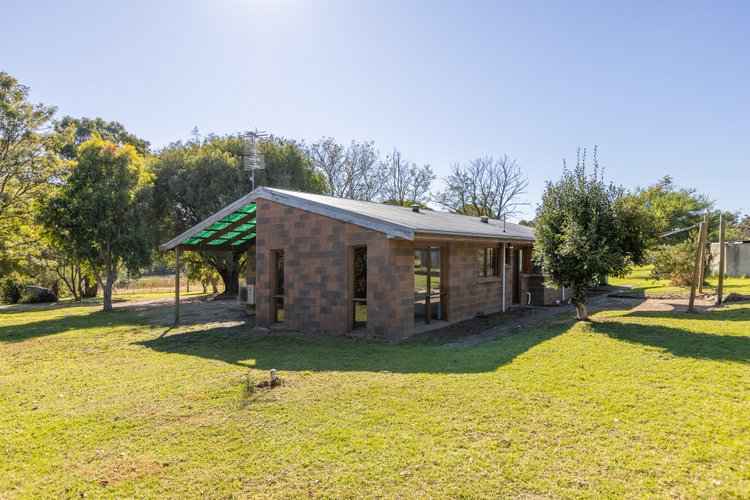 335 Cowells Lane, Lindenow South