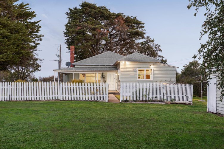 335 Grants Road Eden Park 3757