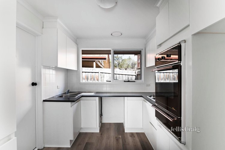 3 38 Linden Avenue Ivanhoe 3079