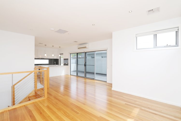 3/39 Middle Road  Maribyrnong 3032