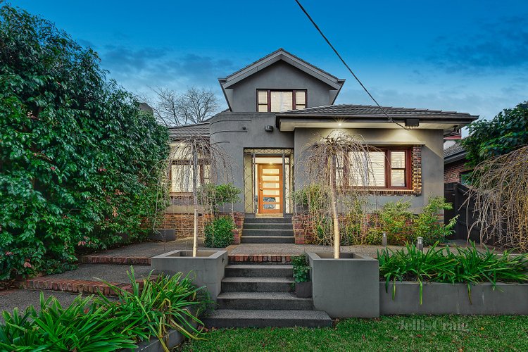 34 Charteris Drive Ivanhoe East 3079