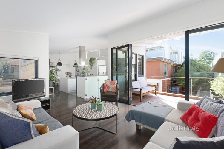 3 4 Docker Street Elwood 3184