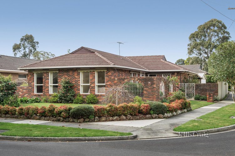 34 Gauntlet Avenue Glen Waverley 3150