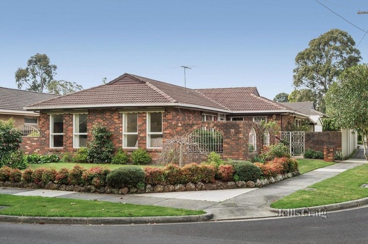 34 Gauntlet Avenue Glen Waverley 3150
